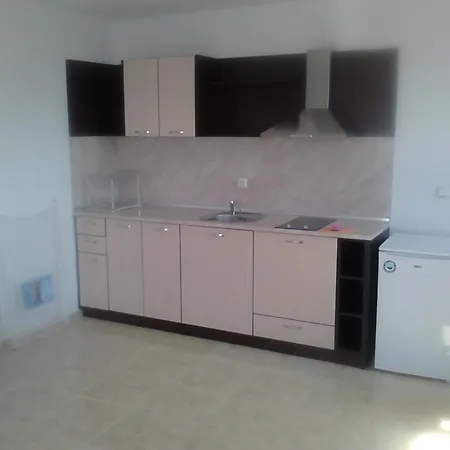 Apartment Rubin דירה